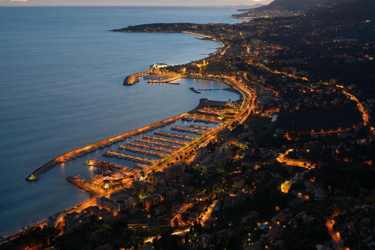 Bea Boat Charter Hotel Menton Exterior photo